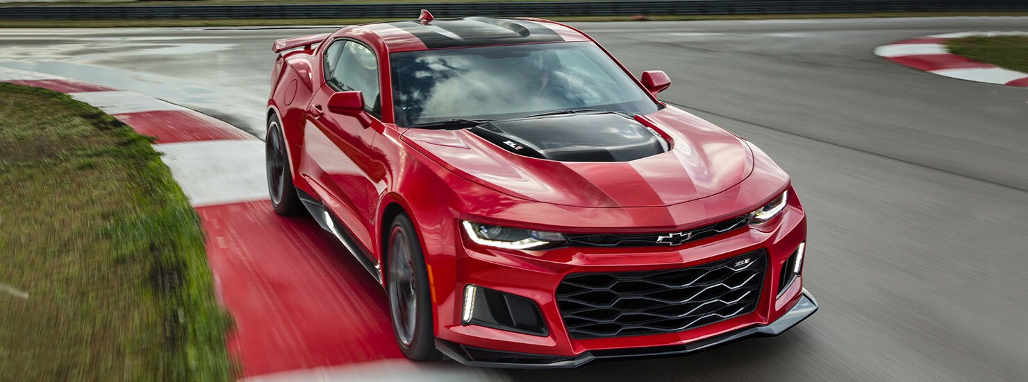 Chevrolet Camaro ZL1 2017 sur la piste de course
