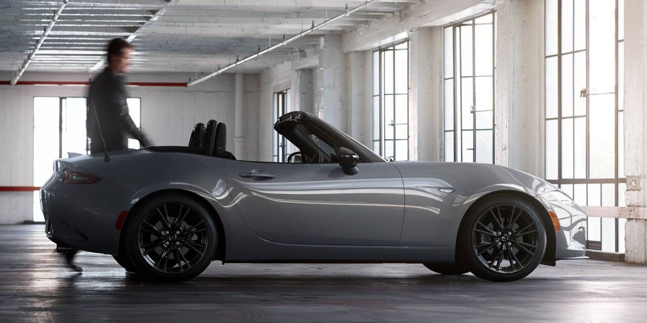 2024-Mazda-MX-5-MIATA1.png