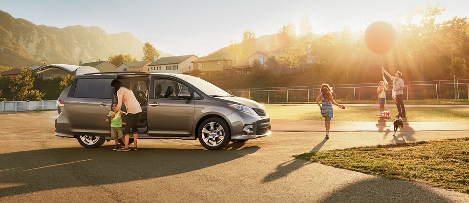 2018 Toyota Sienna in Conroe