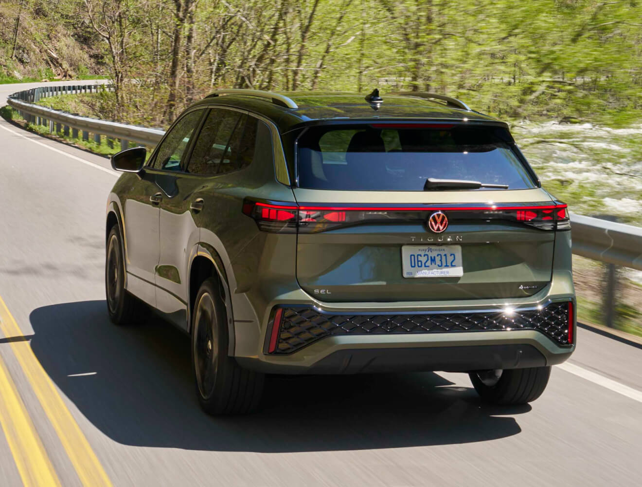 GVD_VW_Tiguan_TOWING_L2.png VW Tiguan Towing Hitch