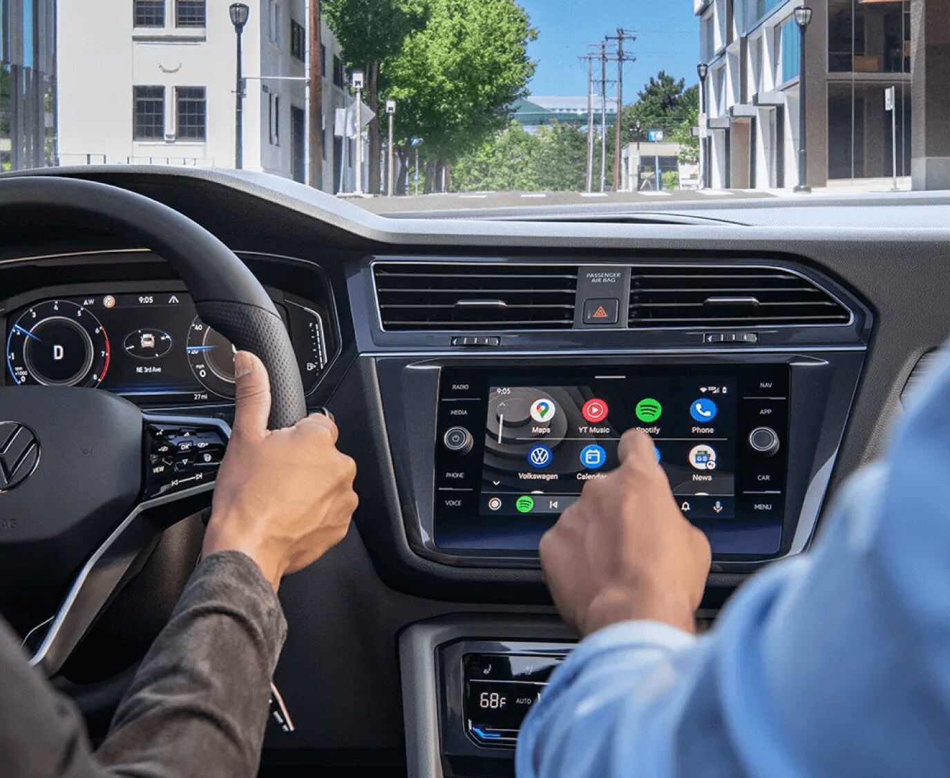 Jeep Grand Cherokee vs. Volkswagen Tiguan Safety