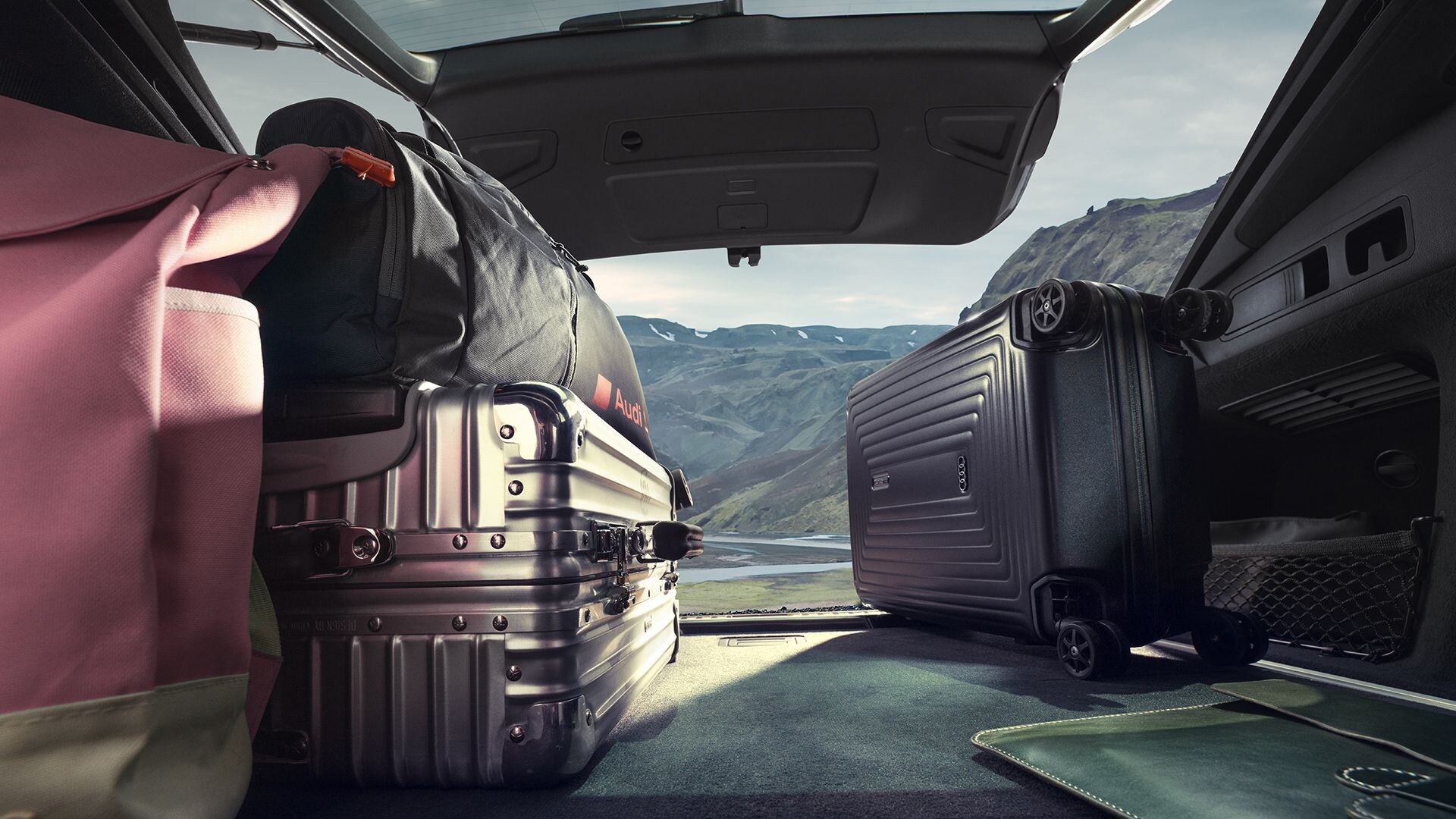 audi_a6_allroad_Cargo_Area.png