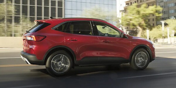 21_escape_AWD_Features.jpg