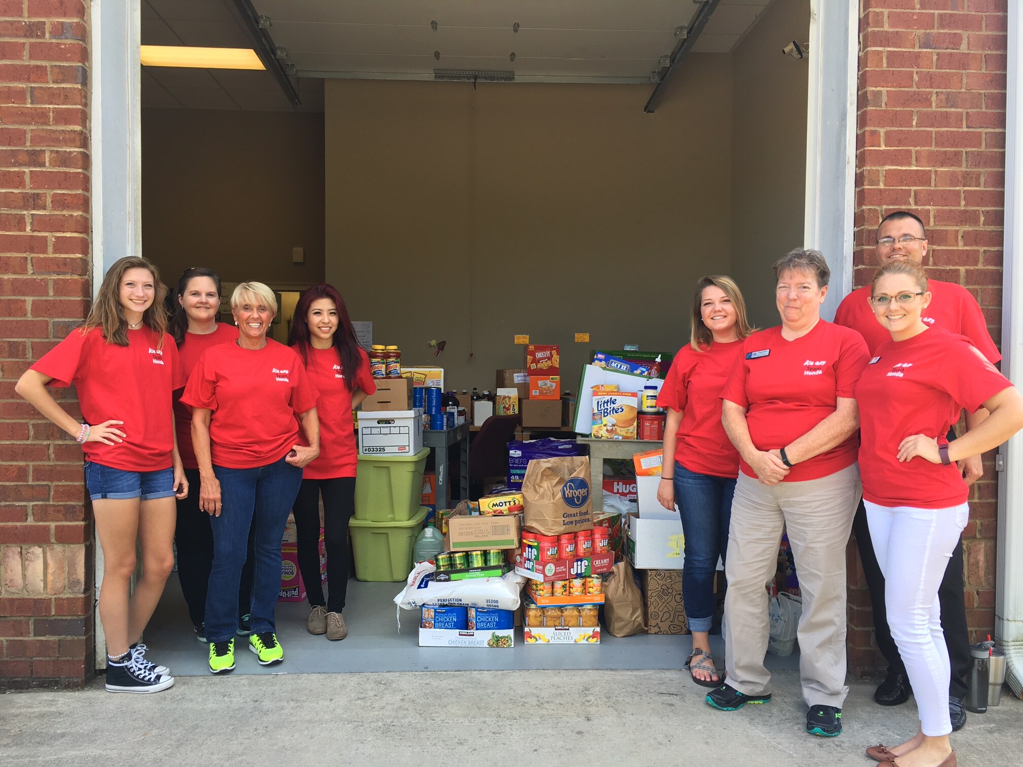 GwinnettPlaceHonda-FoodDrive-DuluthGA - Copy.JPG
