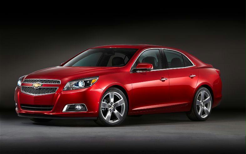 2013-chevrolet-malibu-LTZ-front-three-quarter