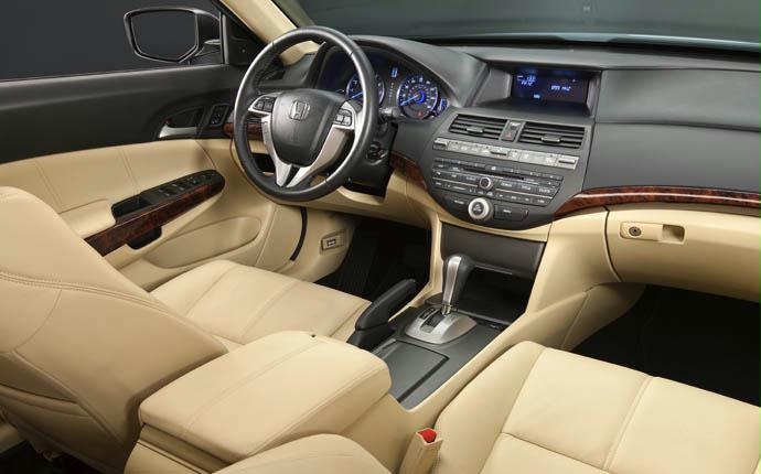 crosstourinterior1