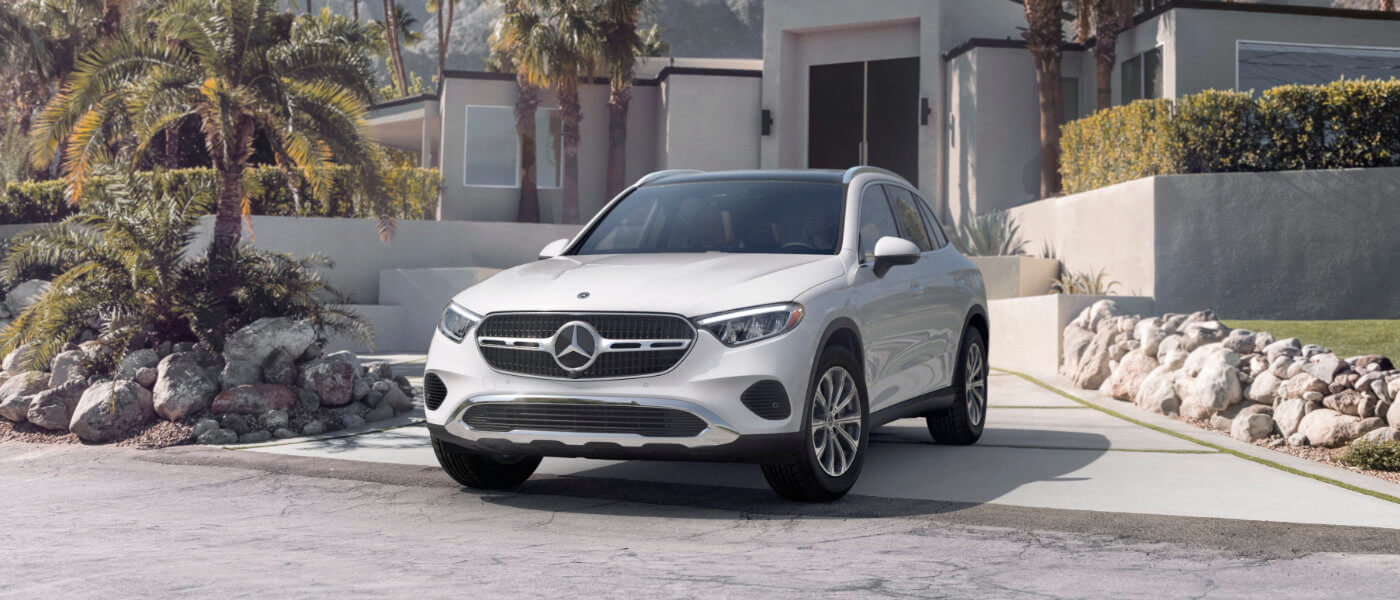 2025 Mercedes-Benz GLC SUV Exterior Driveway