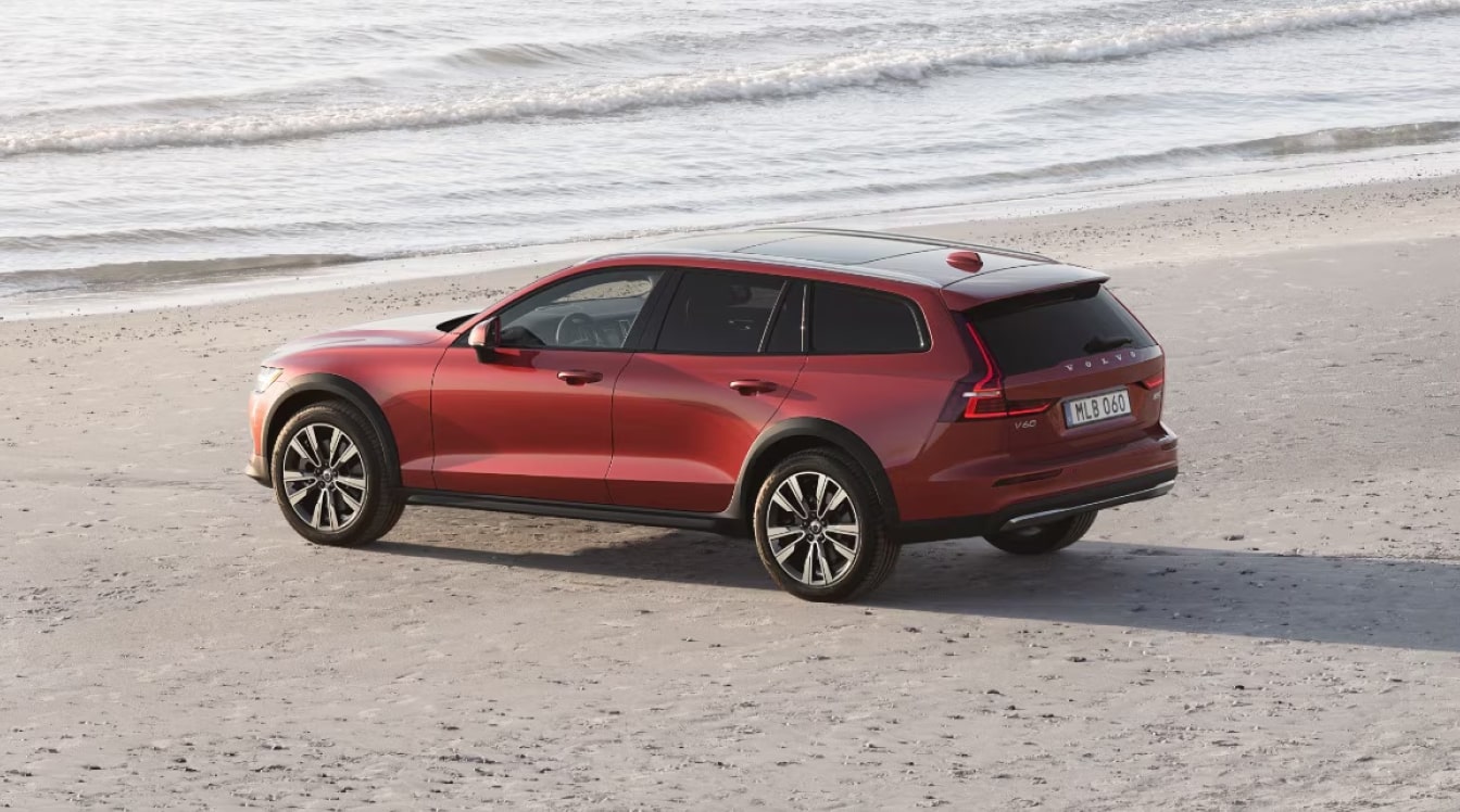 2025 Volvo V60 Cross Country
