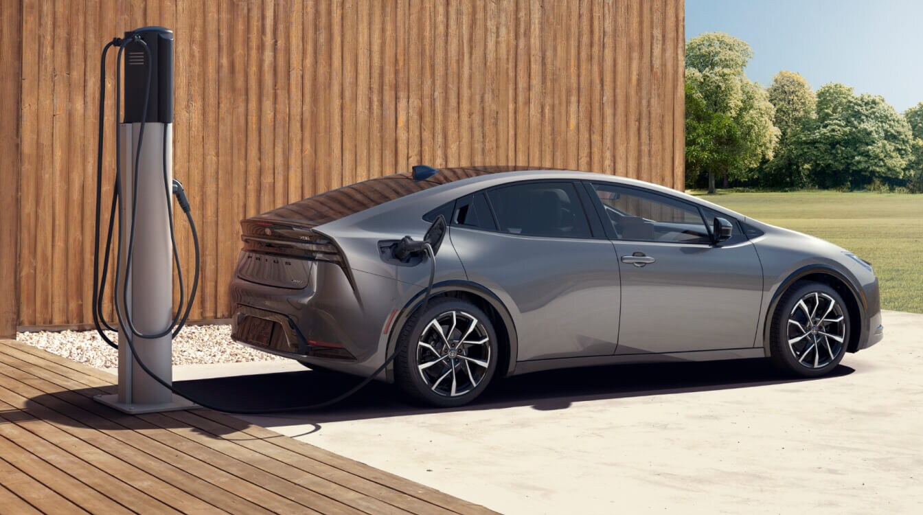 2025 Toyota Prius Plug-In Hybrid
