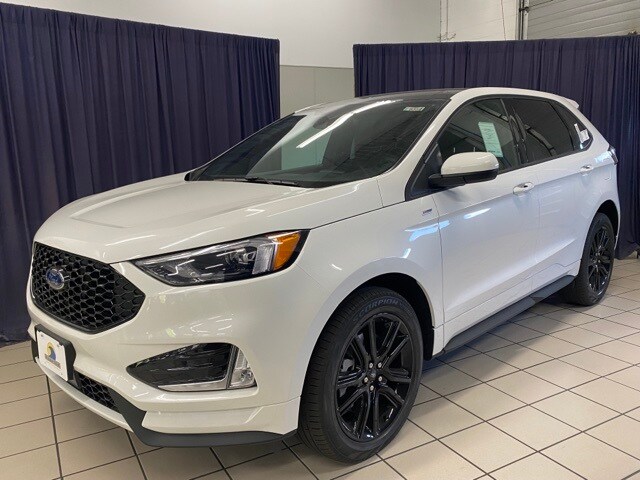 2022 Ford Edge ST Line shown 2022 Ford Edge ST Line shown