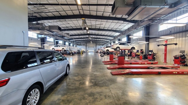 Shop-interior-640-360.jpg