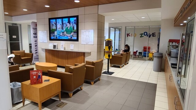 Customer-Lounge-3-640-360.jpg