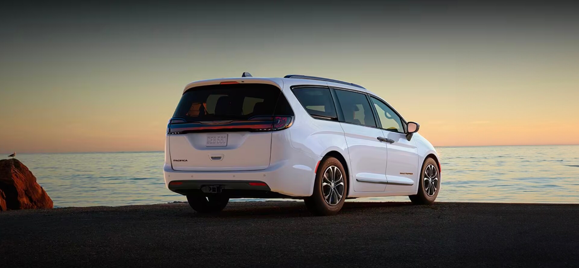 2024 Chrysler Pacifica Hancock County CDJR Newell, WV