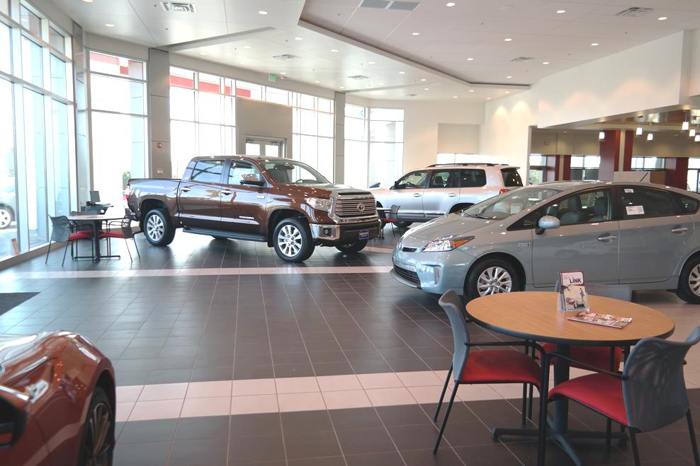 Hanlees_Hilltop_Toyota_Dealership_WAiting_Room_Photos_3.jpg