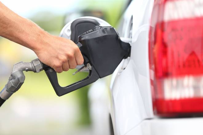 Tips on saving money at the pump - happy honda burnaby