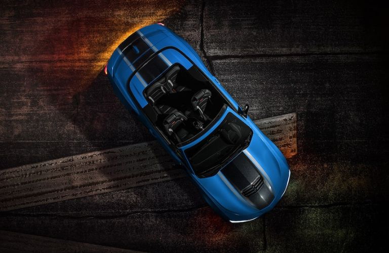 2023 Chevy Camaro Overhead Interior 768x500_oem.jpg
