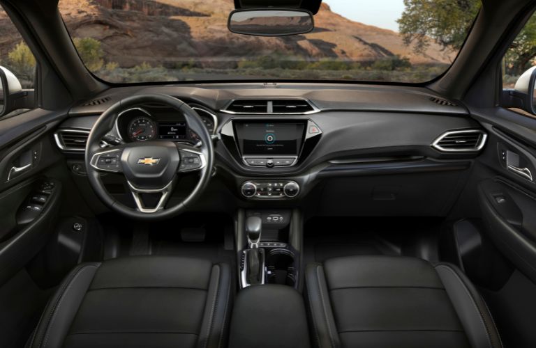 2023 Chevy Trailblazer Front Interior 768x500_oem.jpg