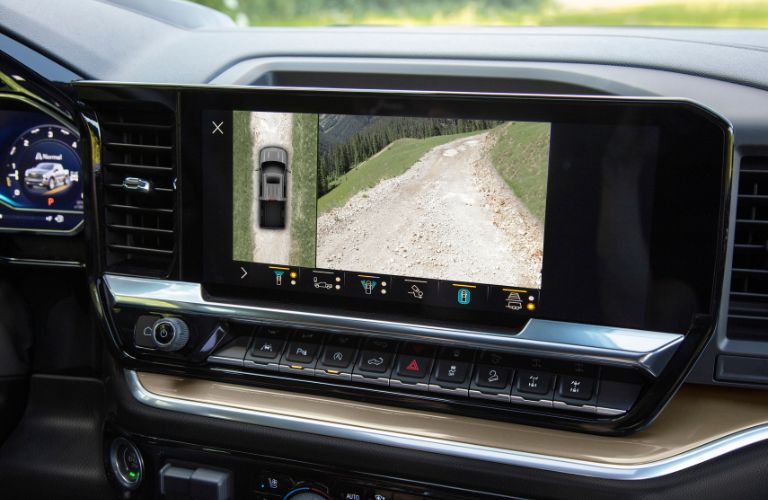2023 Chevy Silverado 360-Degree Camera Display 768x500_oem.jpg