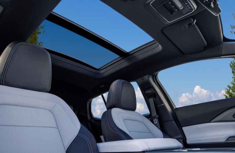 2024 Chevy Equinox EV Sunroof 768x500_oem.jpg
