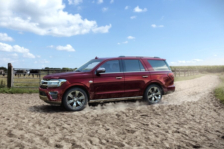 Side View of Ford Expedition