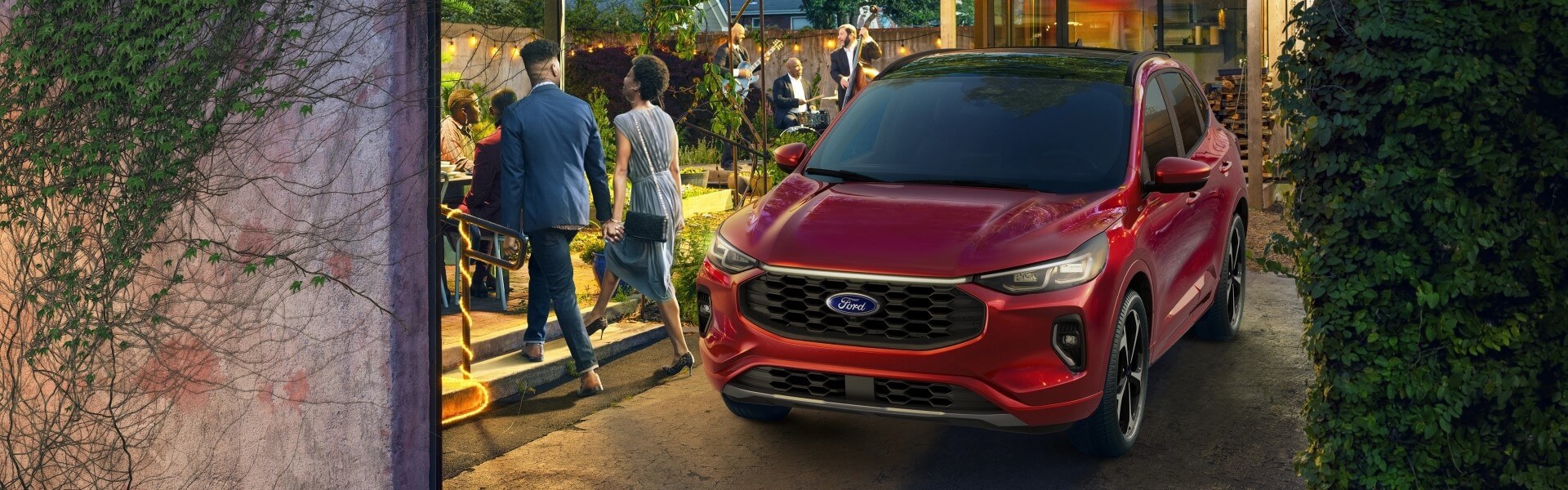 2023 Ford Escape ST-Line Elite Hybrid Comparison