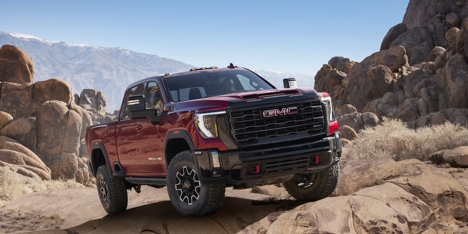 my24-sierra-hd-at4x-reveal-at4x-trimspec-1920x960-24PGSRHD00339.jpg