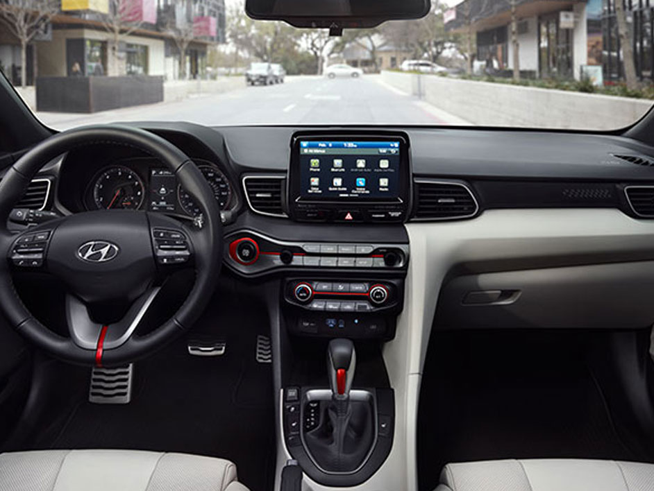 2020 Hyundai Veloster Interior Features near Orlando, FL