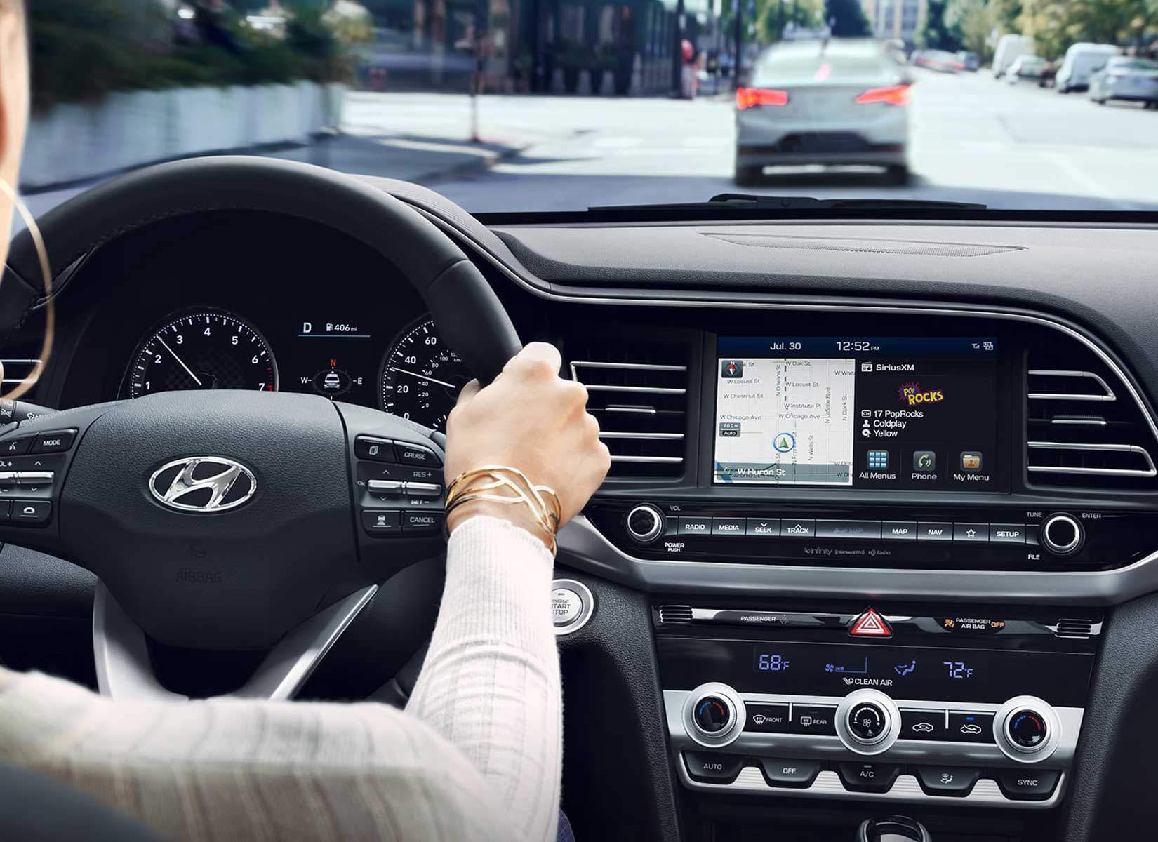 2020 Hyundai Elantra Technology Features near Orlando, FL