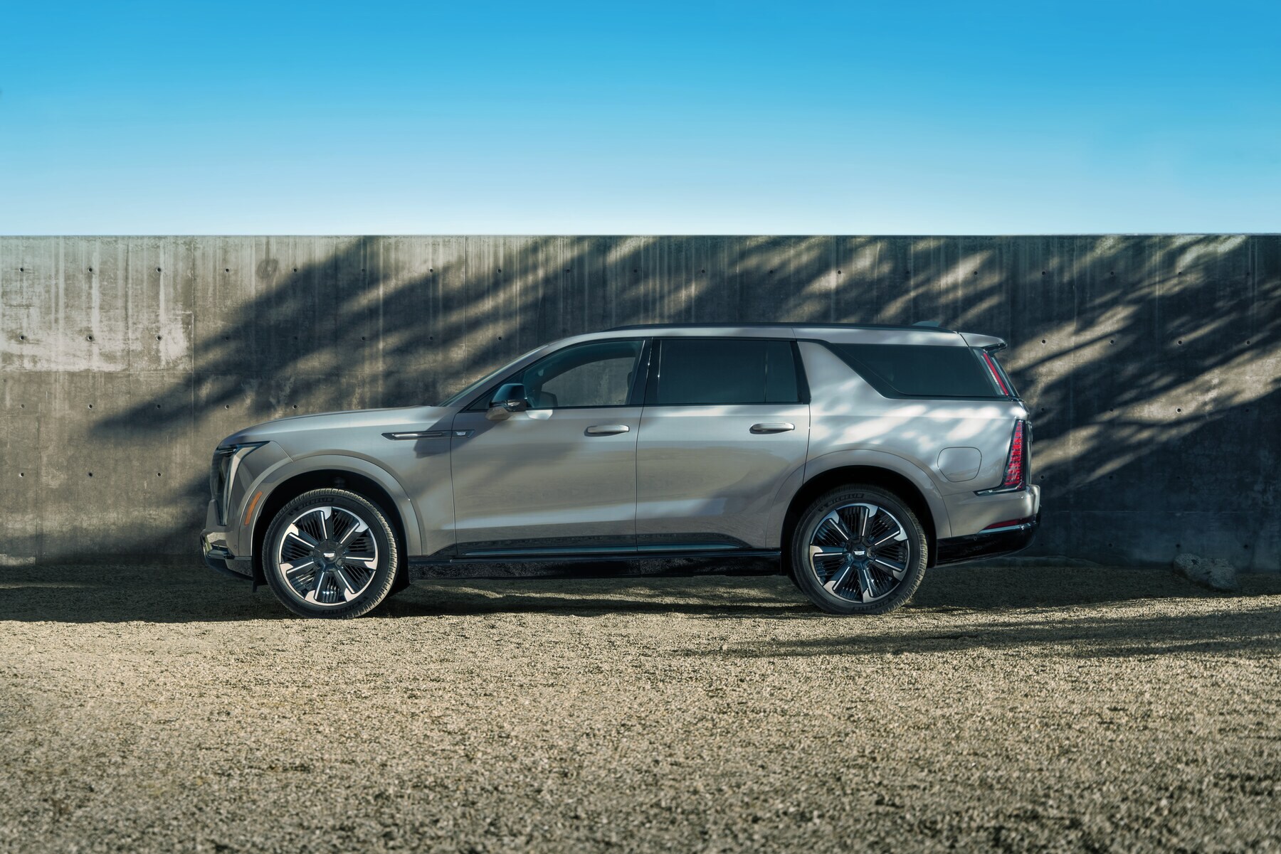2026 Cadillac ESCALADE IQL all-electric extended luxury SUV in side profile