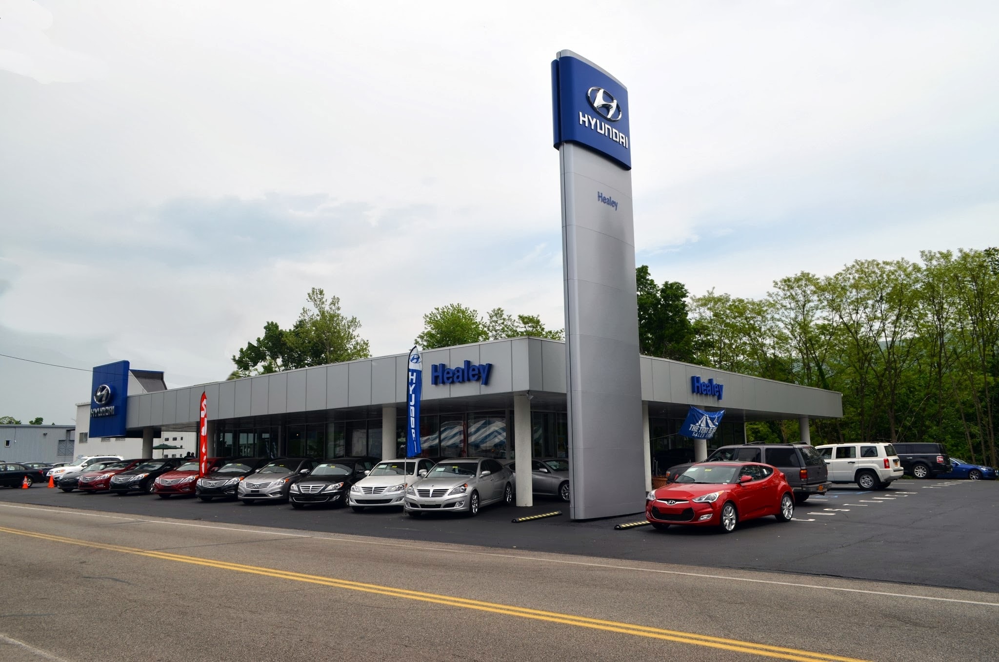 Healey-Hyundai-Dealership-photo.jpg