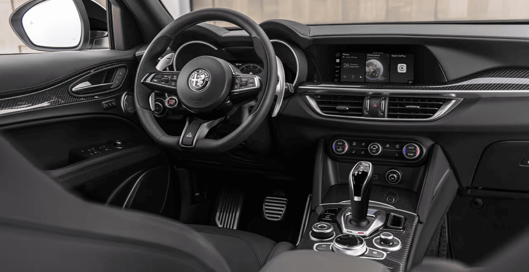 2024_Alfa_Romeo_Stelvio_interior.PNG