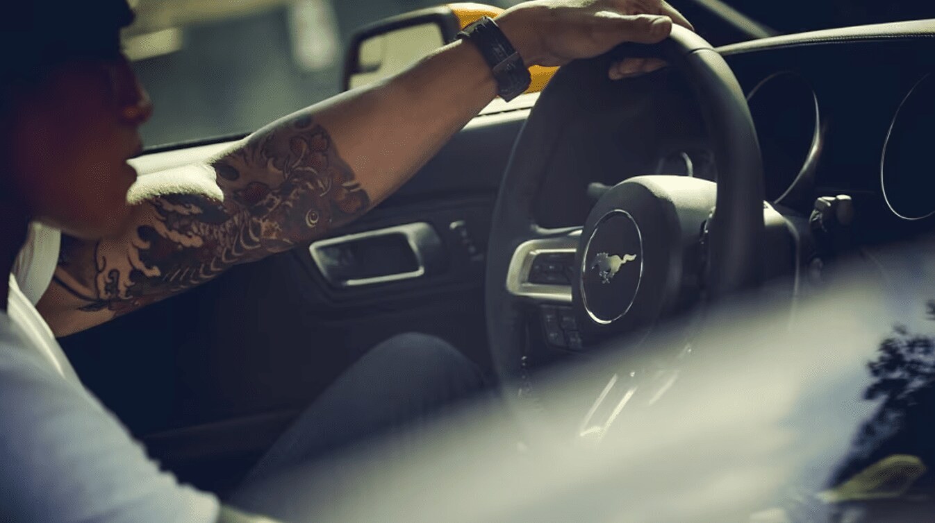 2023 Ford Mustag steering wheel.PNG