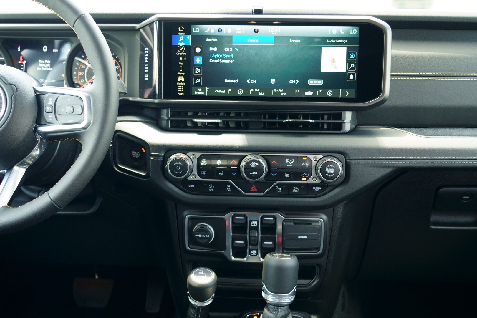 2024 Wrangler New Touchscreen