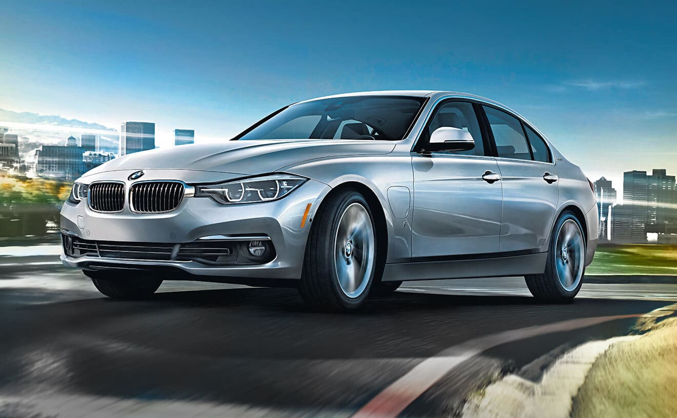 BMW_iPerformance_330e_04.jpg