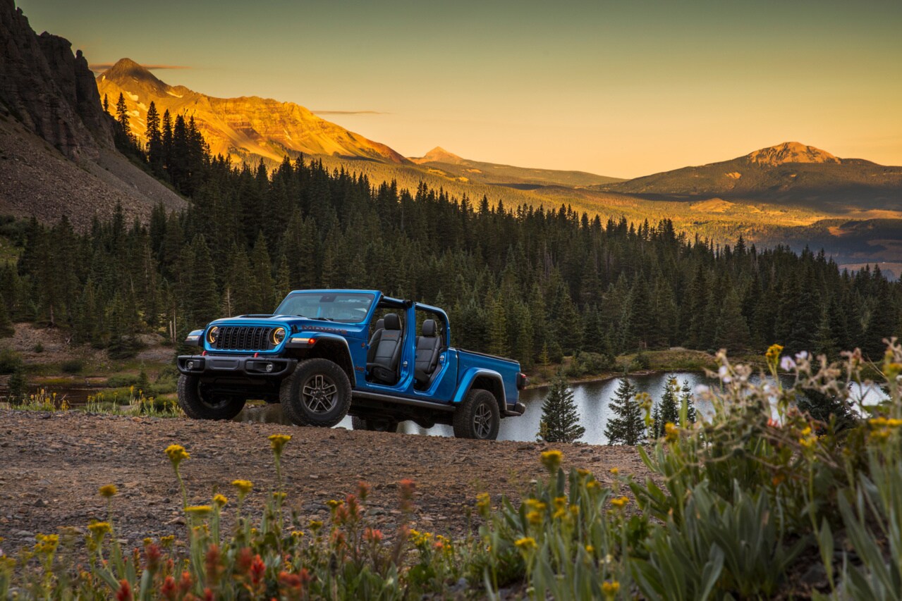 2025%20Jeep%20Gladiator.jpg 2025 Jeep Gladiator