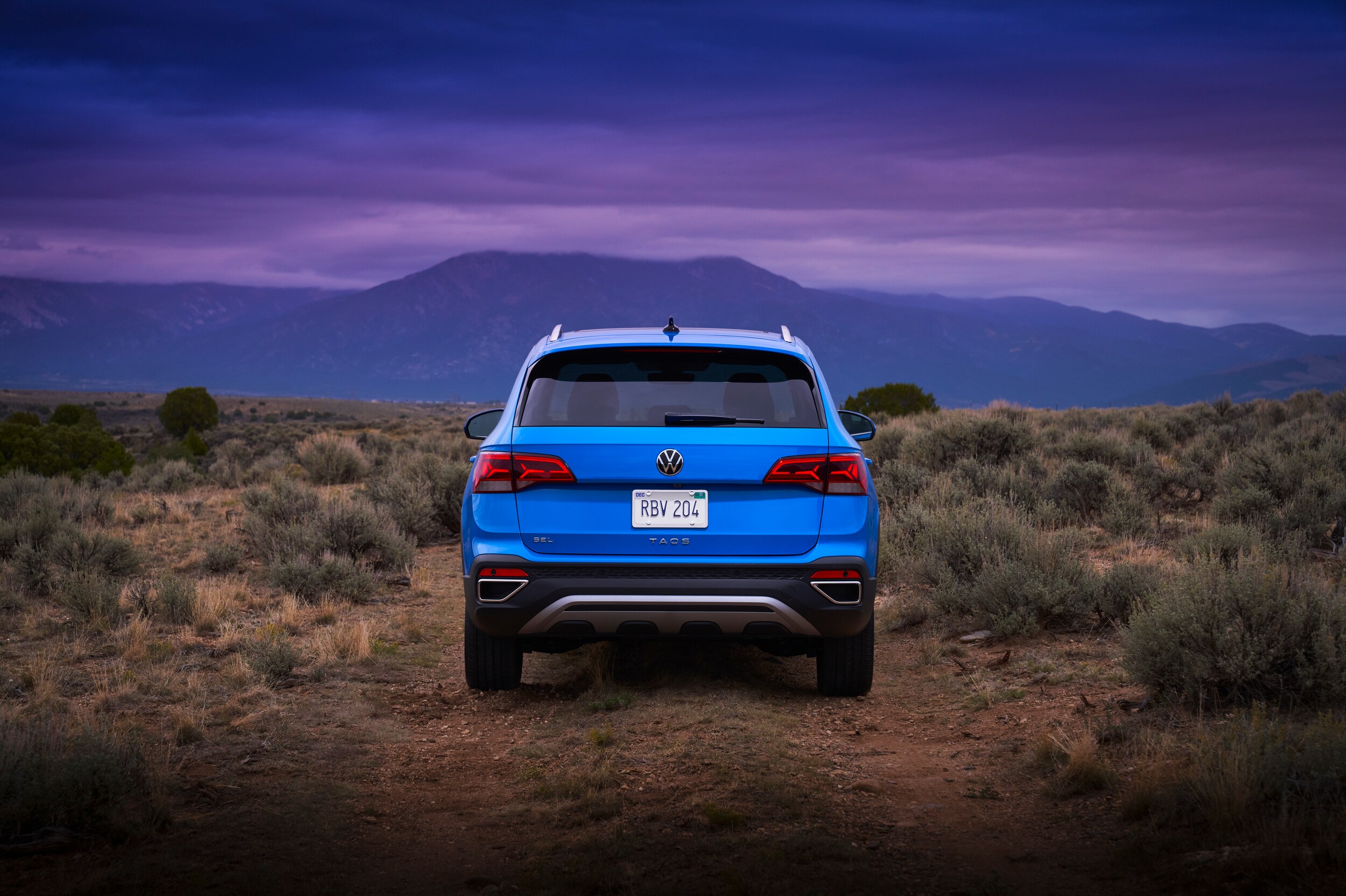 Large-12325-2022VolkswagenTaos.jpg