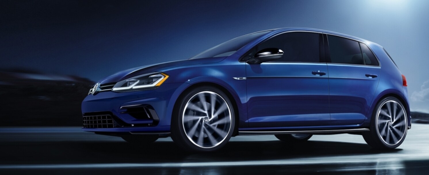 2019-Volkswagen-Golf-R-banner.png