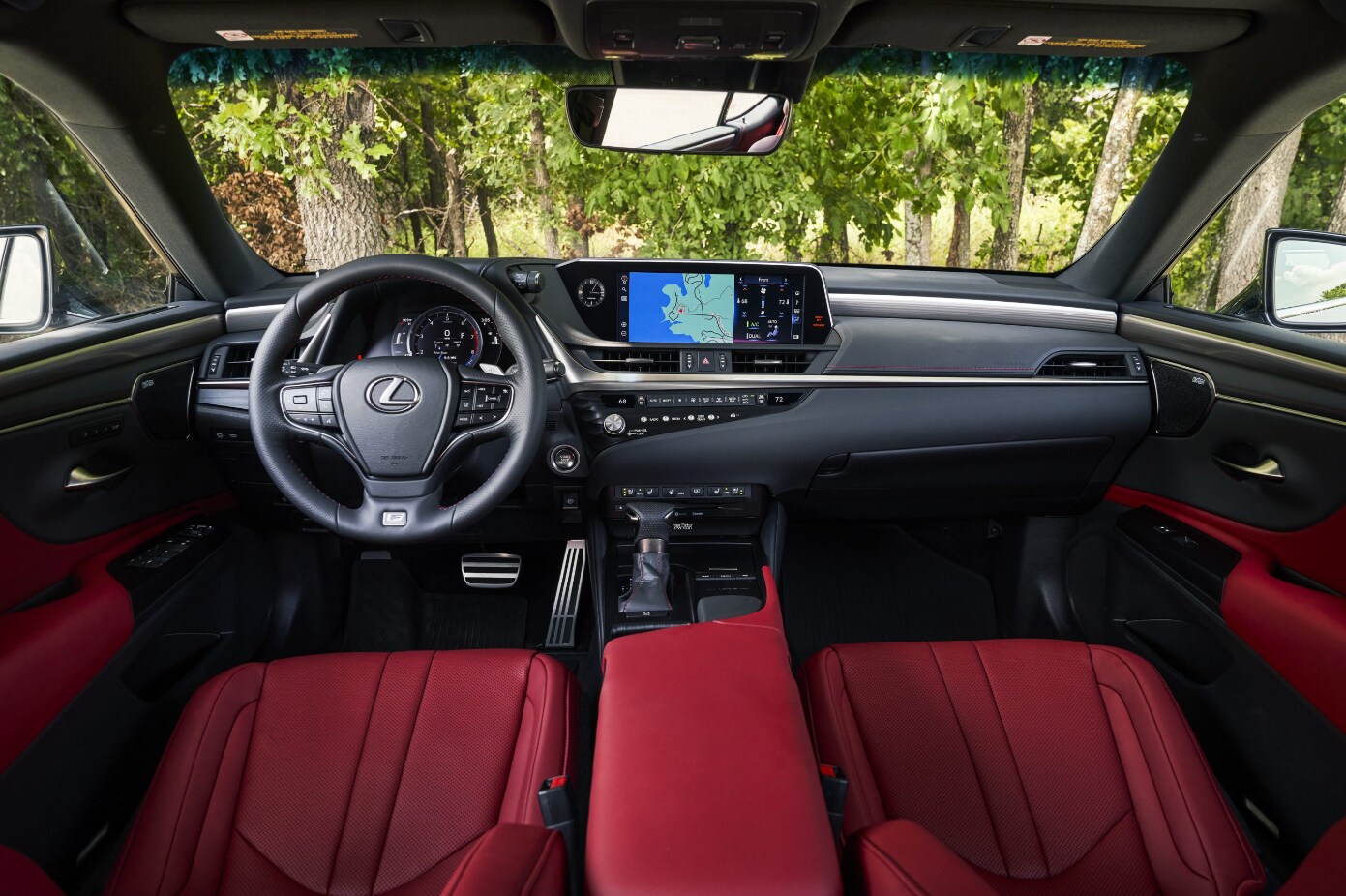 2021-Lexus-ES-front-seat.png