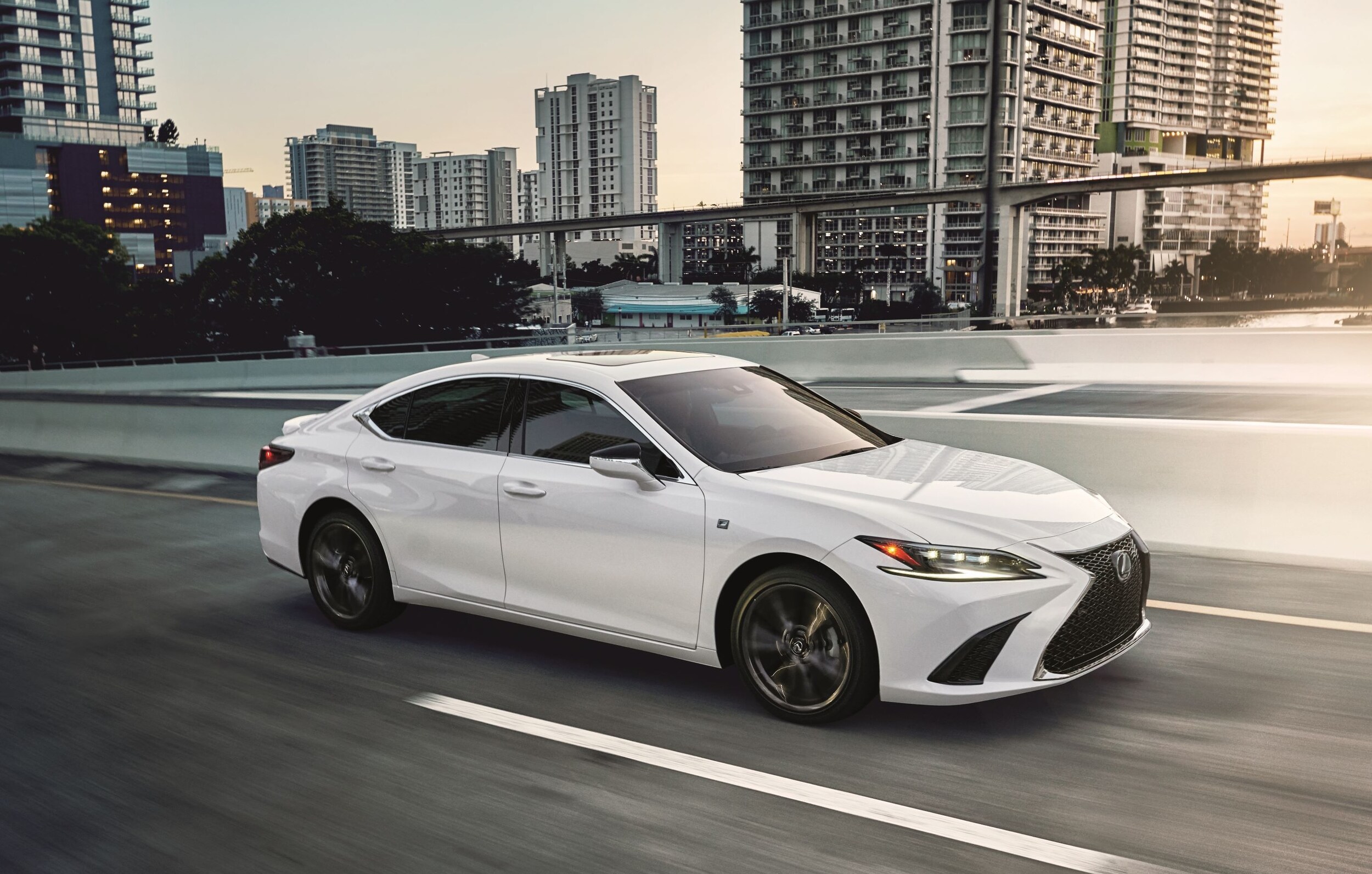 2025 Lexus ES