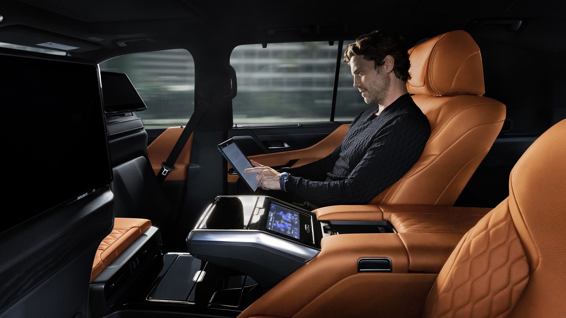 2022 LX Int 2.jpg