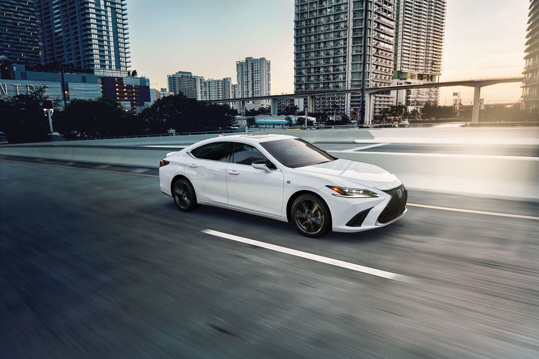 2025 Lexus ES
