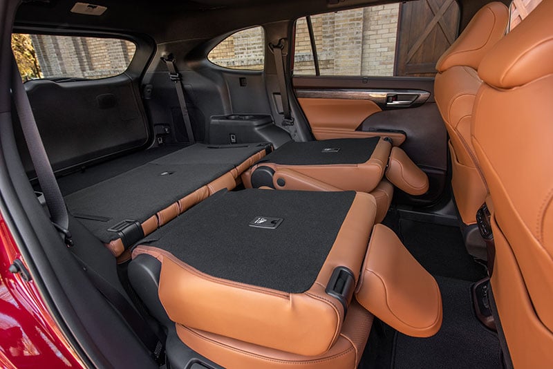 2020_Toyota_Highlander_Platinum_Hybrid_AWD_Ruby-Flare-Pearl_073.jpg
