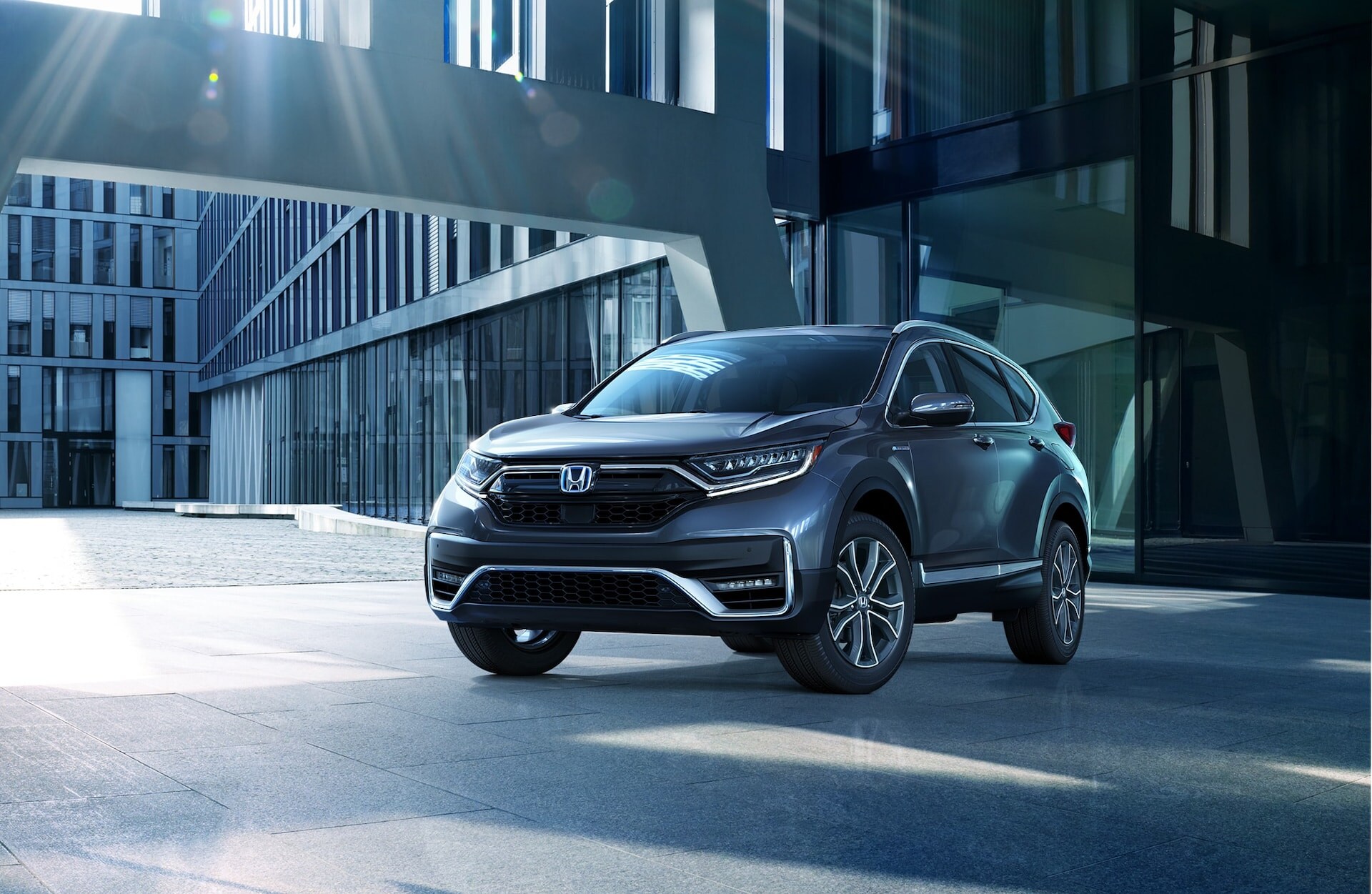 MY20-CRV-gallery-23-Blue-Logos-HYBRID-ext-768-2x.jpeg