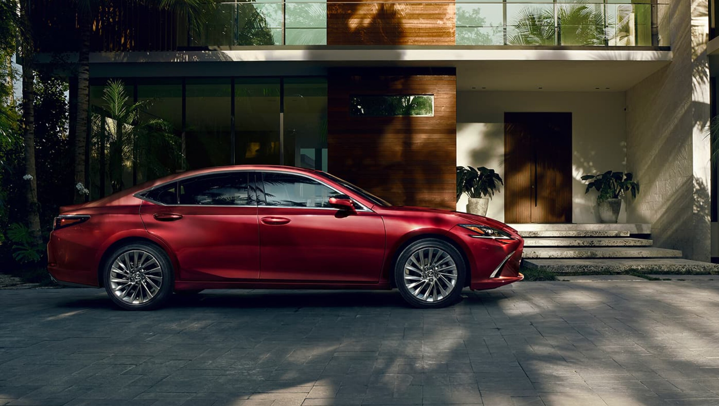 2021 Lexus ES Side Profile