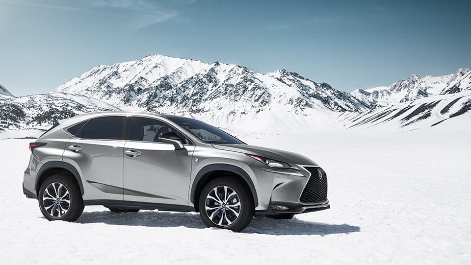 Lexus-NX-atomic-silver-gallery-thumbnail-7-desktop-950x541-LEX-NXG-MY17-0048_M75