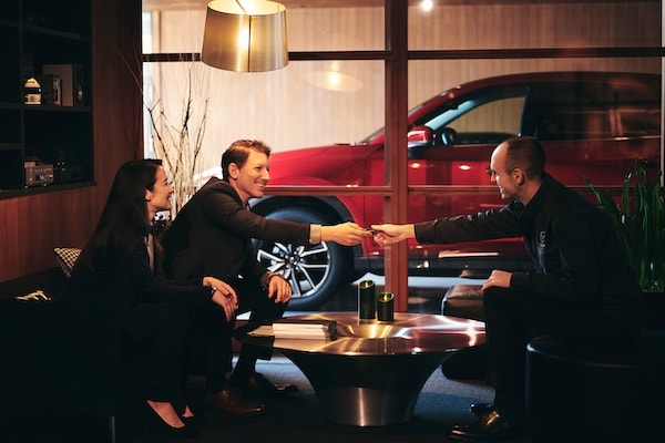 Mazda_Service_Customer_Lounge_1.jpg