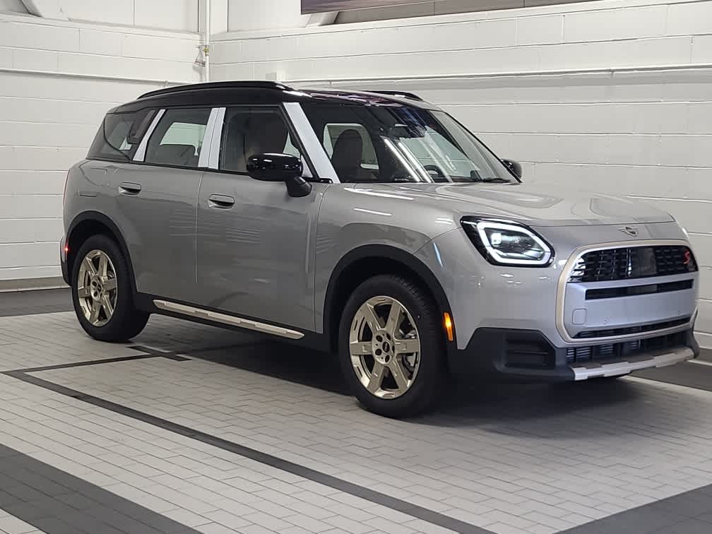 2025 MINI Countryman Signature Plus