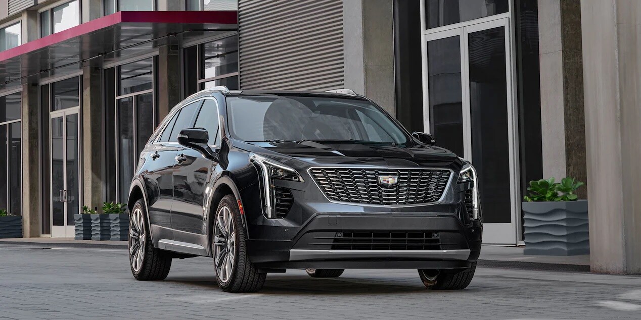 2022 Cadillac XT4 vs 2022 BMW X1 near Schaumburg, IL