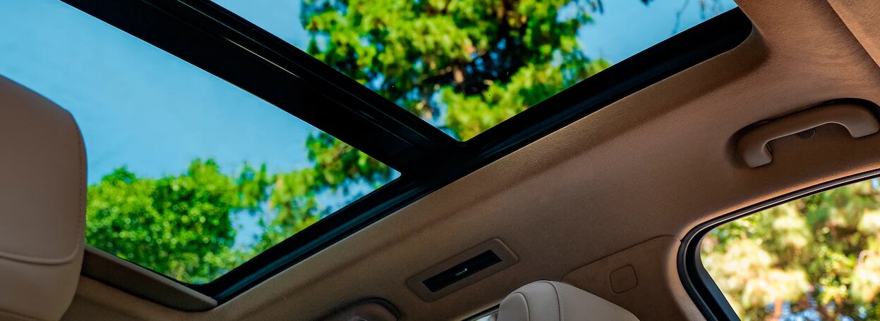 2022 XT6 Interior