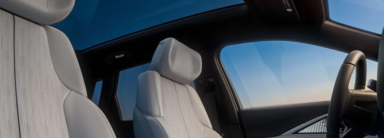 2023 Cadillac LYRIQ Front Seats